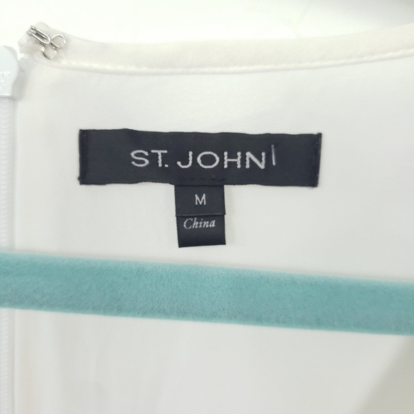 ST. JOHN silk lined White Collection Medallion Fil Coupe Blouse size Med… - Picture 8 of 8